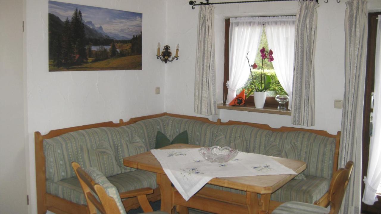 Landhaus Wiesenhof Гармиш-Партенкирхен Екстериор снимка